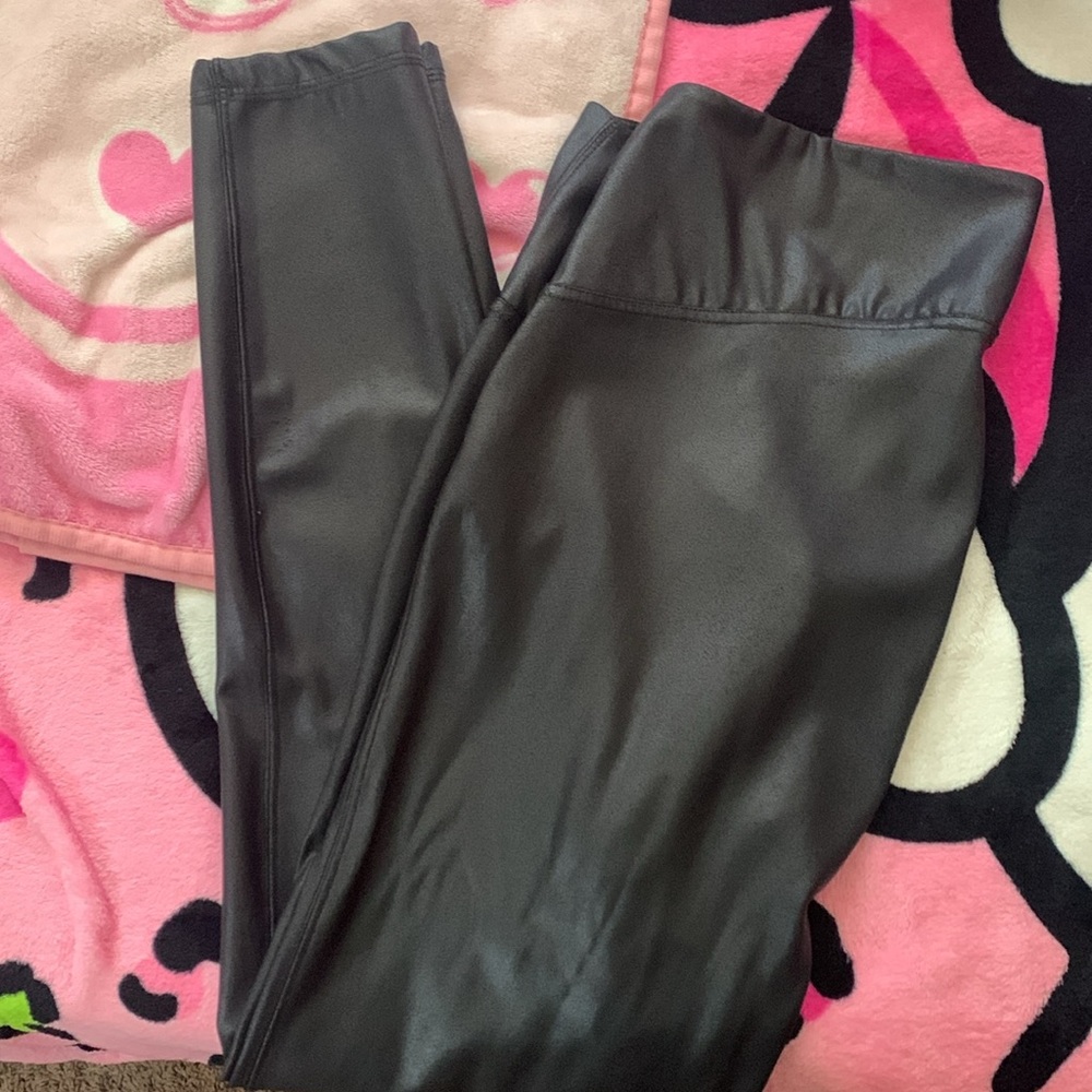 Black athletic Leggings